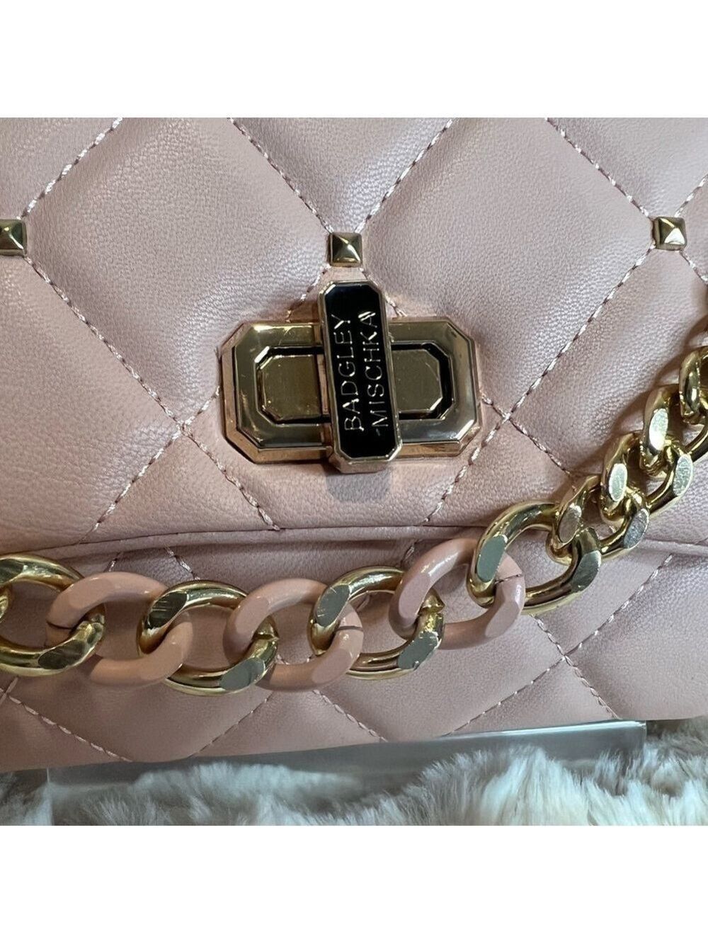 BADGLEY MISCHKA Pink Blush Diamond Quilted Bag - Picture 10 of 16